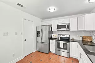 2534 Las Villas Ave, Dallas, TX 75211 - Photo 9