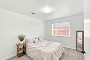 2534 Las Villas Ave, Dallas, TX 75211 - Photo 11