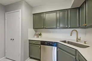 15151 Berry Trail, Dallas, TX 75248 - Photo 9