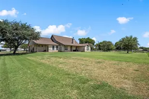 2765 Pleasant Run Rd, McGregor, TX 76657 - Photo 27