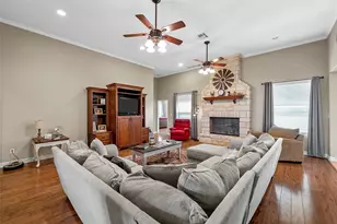 2765 Pleasant Run Rd, McGregor, TX 76657 - Photo 5
