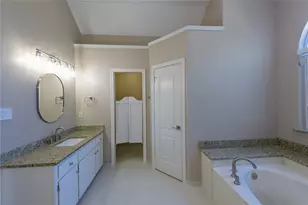 1812 Canoe Way, Carrollton, TX 75010 - Photo 33
