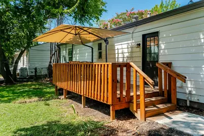2705 Brockbank Drive, Irving, TX 75062 - Photo 9