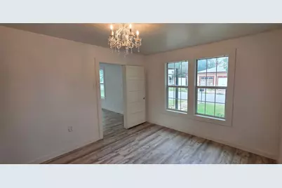 254 W Frey Street, Stephenville, TX 76401 - Photo 11