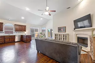 13149 Red Robin Dr, Fort Worth, TX 76244 - Photo 11