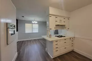829 E Mustang St, Crowley, TX 76036 - Photo 5