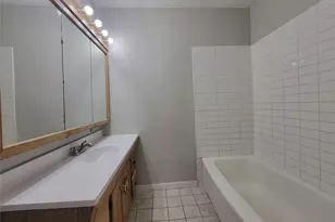 829 E Mustang St, Crowley, TX 76036 - Photo 17
