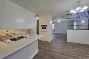 829 E Mustang St, Crowley, TX 76036 - Photo 9
