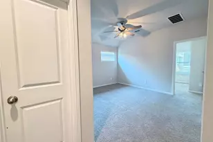 4808 Sparkling Pathway, Haltom City, TX 76117 - Photo 17