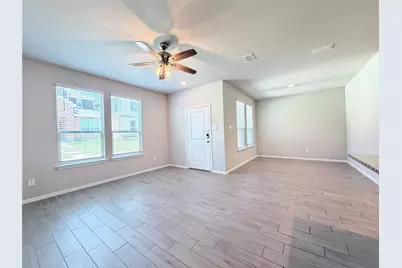 4808 Sparkling Pathway, Haltom City, TX 76117 - Photo 5