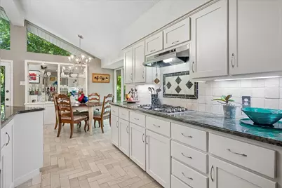 711 Monssen Parkway, Dallas, TX 75224 - Photo 9