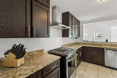 714 NW 6th Street, Grand Prairie, TX 75050 - Photo 9
