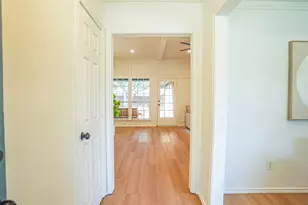 1917 Middle Glen Dr, Carrollton, TX 75007 - Photo 3