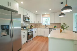 1917 Middle Glen Dr, Carrollton, TX 75007 - Photo 9