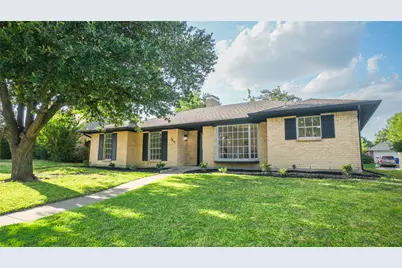 1917 Middle Glen Drive, Carrollton, TX 75007 - Photo 37