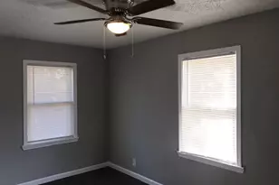 2417 Lowriemore Ln, Fort Worth, TX 76105 - Photo 3