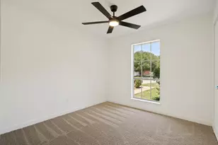 1907 Armstrong St, Cleburne, TX 76033 - Photo 19