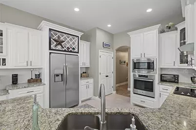 2821 Willow Ridge Circle, Granbury, TX 76049 - Photo 13