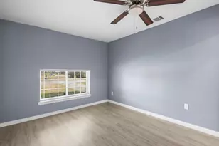5409 Old Handley Rd, Fort Worth, TX 76112 - Photo 9