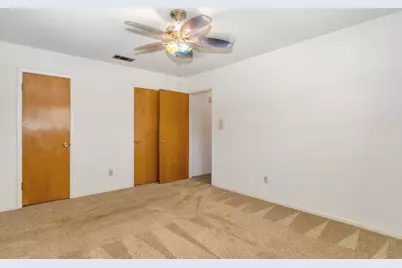 401 S Beverly Street, Crowley, TX 76036 - Photo 29