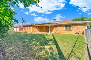 401 S Beverly St, Crowley, TX 76036 - Photo 3