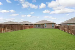 15957 Charing Cross Dr, Fort Worth, TX 76247 - Photo 9