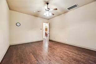 4020 E Hill Dr, Irving, TX 75038 - Photo 13