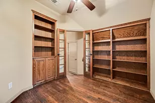 4020 E Hill Dr, Irving, TX 75038 - Photo 25