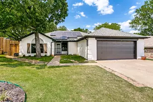 103 Hilltop Dr, Kennedale, TX 76060 - Photo 3