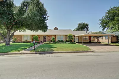 1706 Goodwin Drive, Mineral Wells, TX 76067 - Photo 1