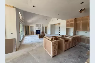 8105 Spicewood Springs Road, Waco, TX 76633 - Photo 7