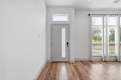 3126 Wayside Avenue, Fort Worth, TX 76110 - Photo 11