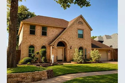 2902 Redstone Drive, Arlington, TX 76001 - Photo 1