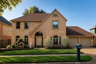 2902 Redstone Dr, Arlington, TX 76001 - Photo 3
