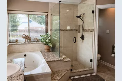 2902 Redstone Drive, Arlington, TX 76001 - Photo 19