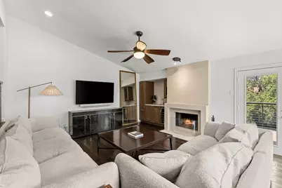 6124 Summer Creek Circle, Dallas, TX 75231 - Photo 13