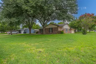 1311 Glenhaven Dr, Cleburne, TX 76033 - Photo 15