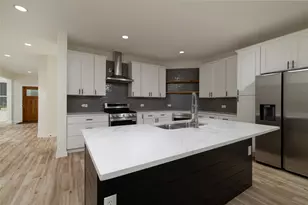 66 Lucas Ln, Edgecliff Village, TX 76134 - Photo 15