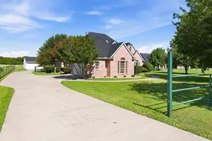 1941 Palomino Blvd, Crowley, TX 76036 - Photo 9