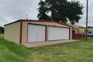 1101 N Main St, Electra, TX 76360 - Photo 3