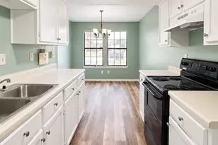 4432 Hulen Cir W, Fort Worth, TX 76133 - Photo 13