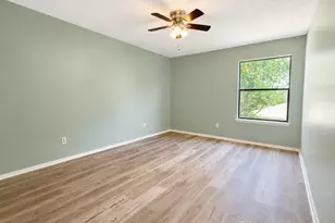4432 Hulen Cir W, Fort Worth, TX 76133 - Photo 7