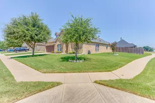 1140 Indigo Ln, Burleson, TX 76058 - Photo 7