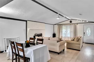 800 Patricia St, Irving, TX 75060 - Photo 11