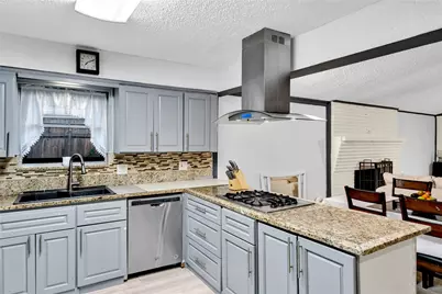 800 Patricia Street, Irving, TX 75060 - Photo 5