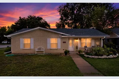 800 Patricia Street, Irving, TX 75060 - Photo 1