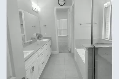 12709 Royal Oaks Lane, Farmers Branch, TX 75234 - Photo 21