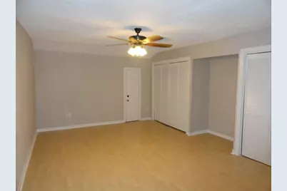 2717 Meadowstone Court, Carrollton, TX 75006 - Photo 15