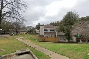 2717 Meadowstone Ct, Carrollton, TX 75006 - Photo 5