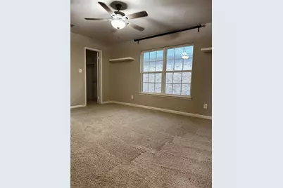 300 Cimarron Way, Irving, TX 75063 - Photo 9